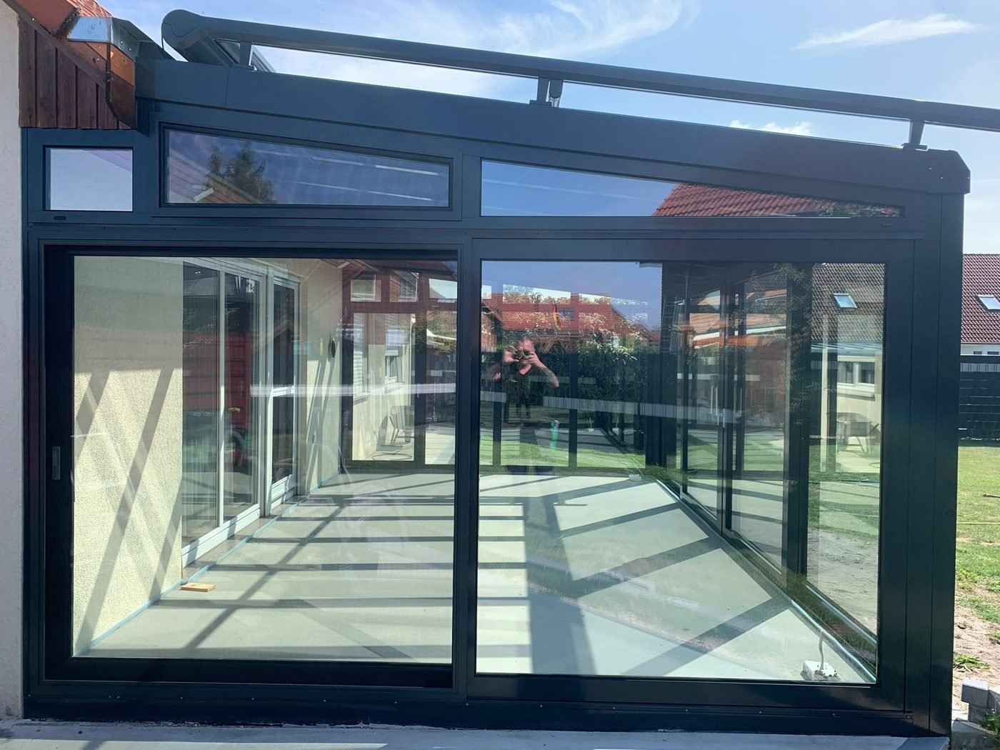 Blick aus dem gereinigten Glashaus