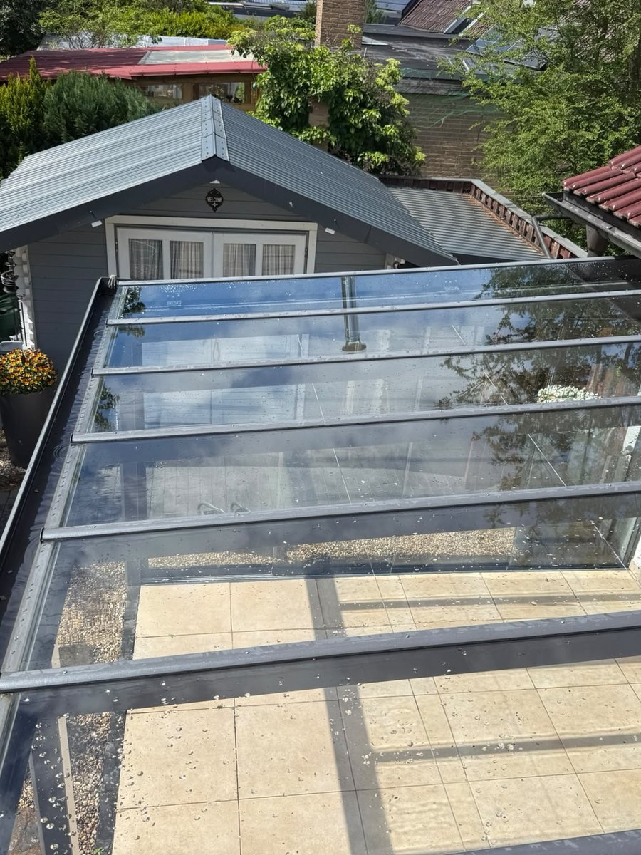 Terrassendach am Gartenhaus – nachher